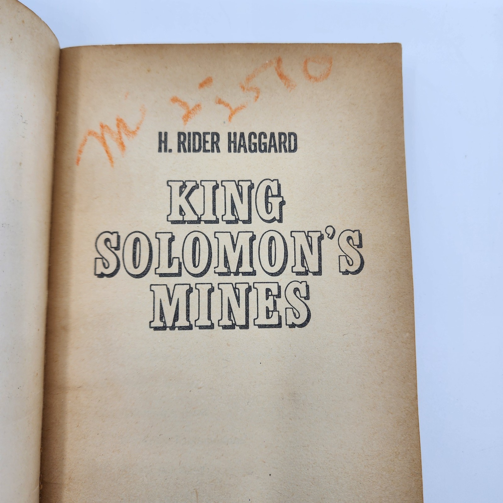 Vintage Adventure Fiction – King Solomon’s Mines by H. Rider Haggard (1960s PB)