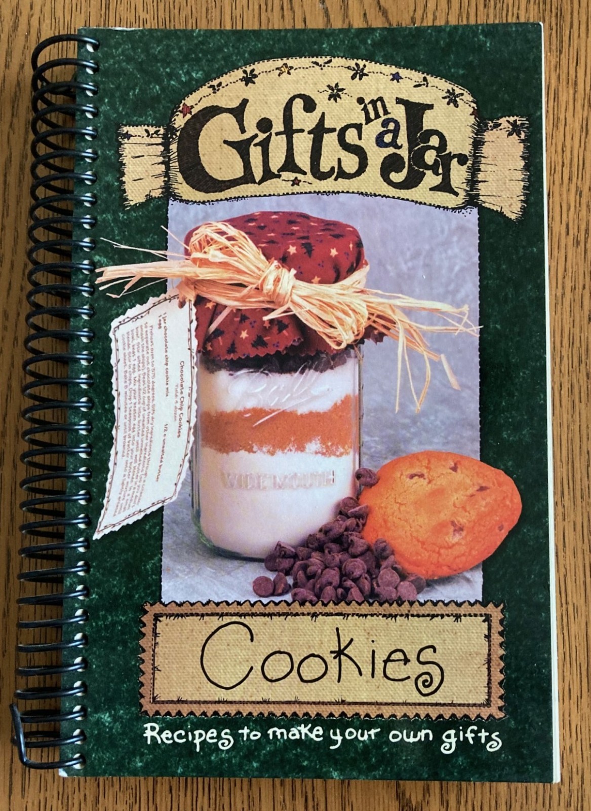 Lot of 4 COOKBOOKS GIFTS FROM A JAR 3 RING COOKBOOKS Fabric & Raffia & IN A JAR