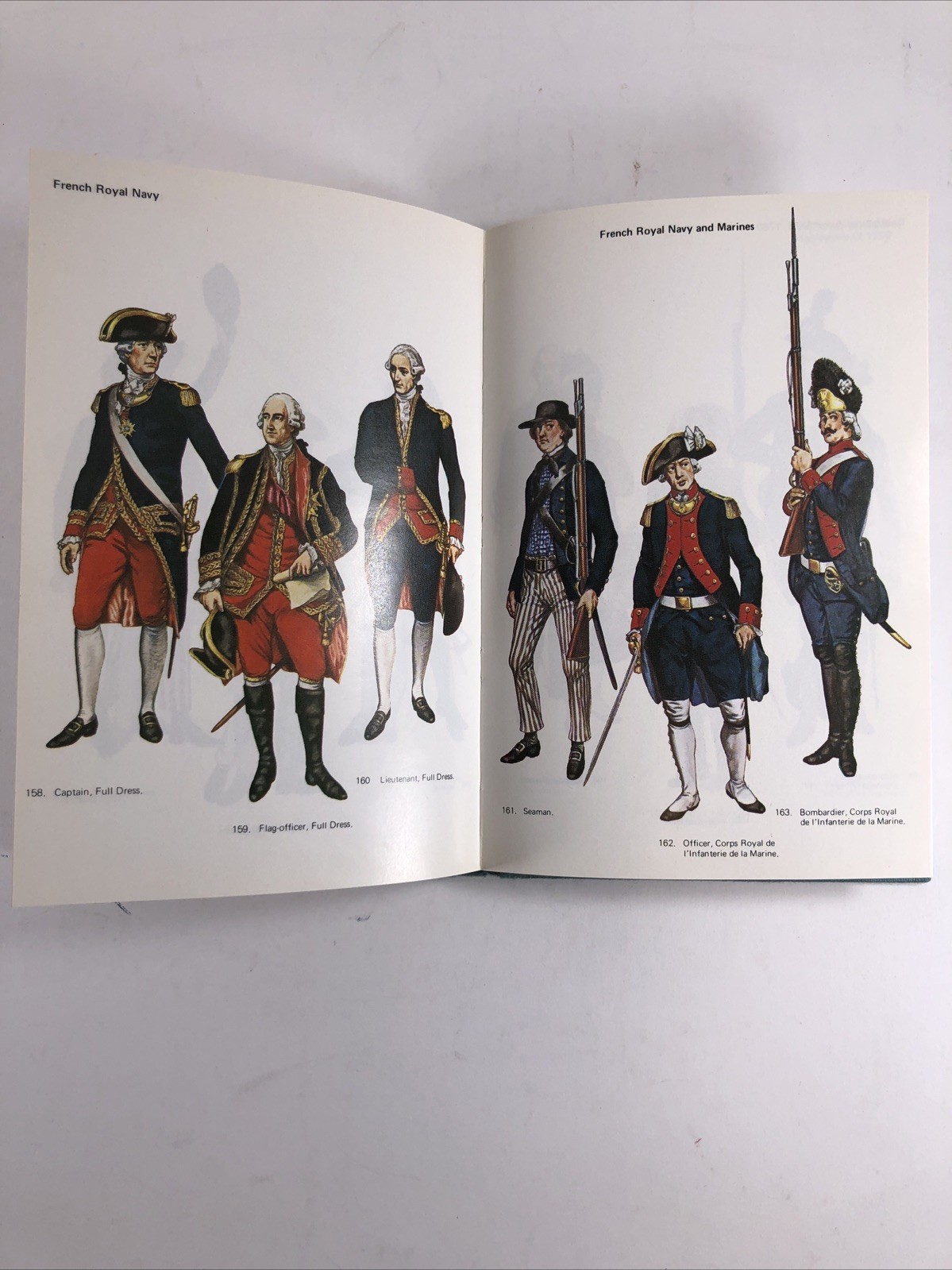 Uniforms of War Lot of 4 Waterloo Civil War American Blandford Press 1970s