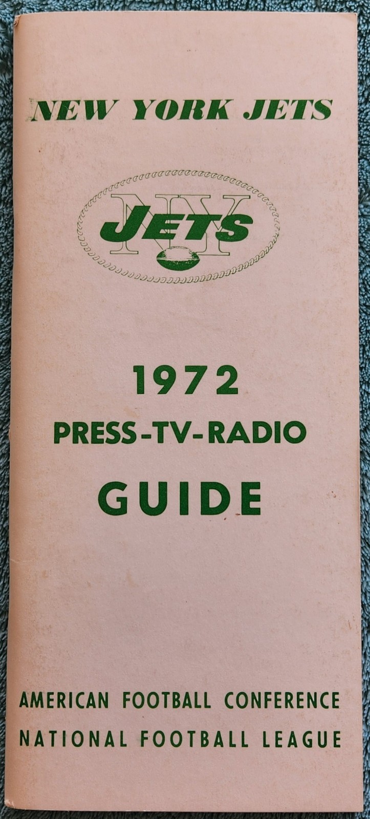 1972 New York Jets Press TV And Radio Guide 102 Pages – Namath, Snell, Riggins