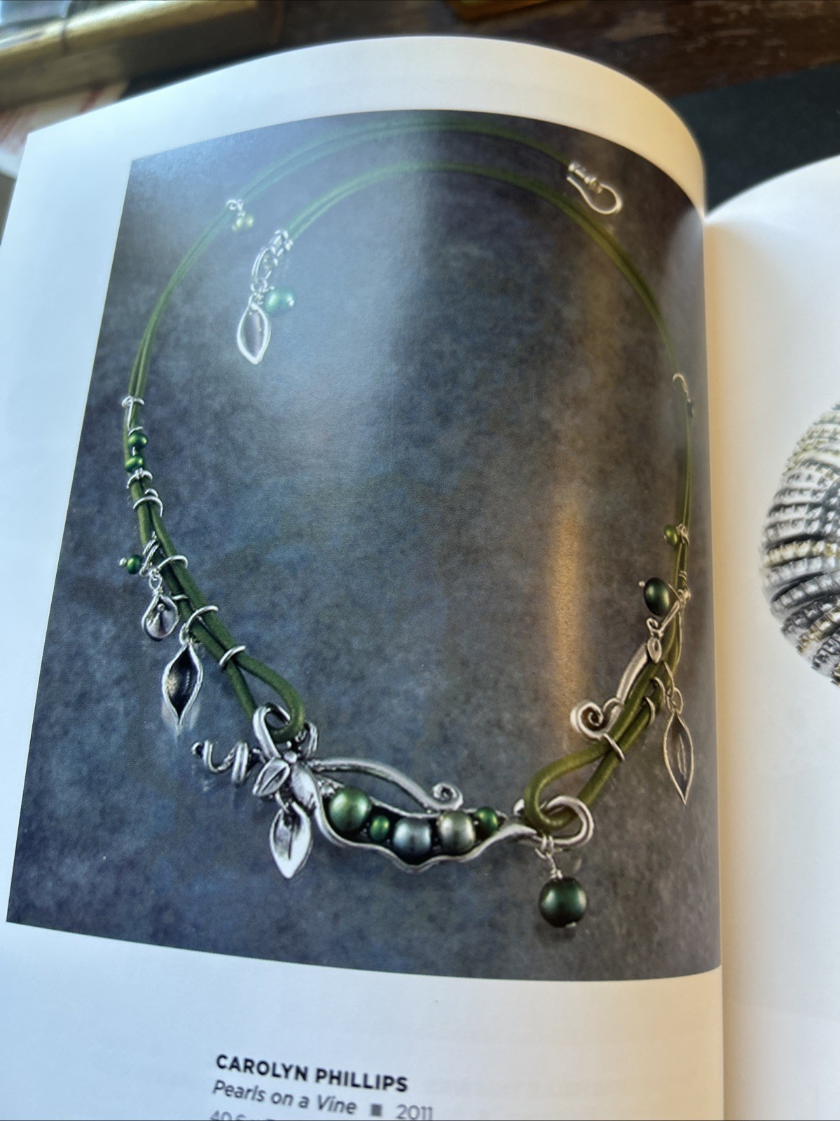 500 Art Necklaces by Lark Books Stunning Collection, Chunghi Choo Juror NOS A+