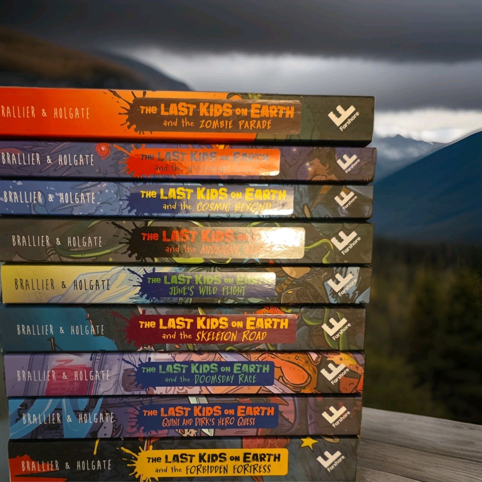 The Last Kids on Earth Illustrated Box Set – Max Brallier & Douglas Holgate