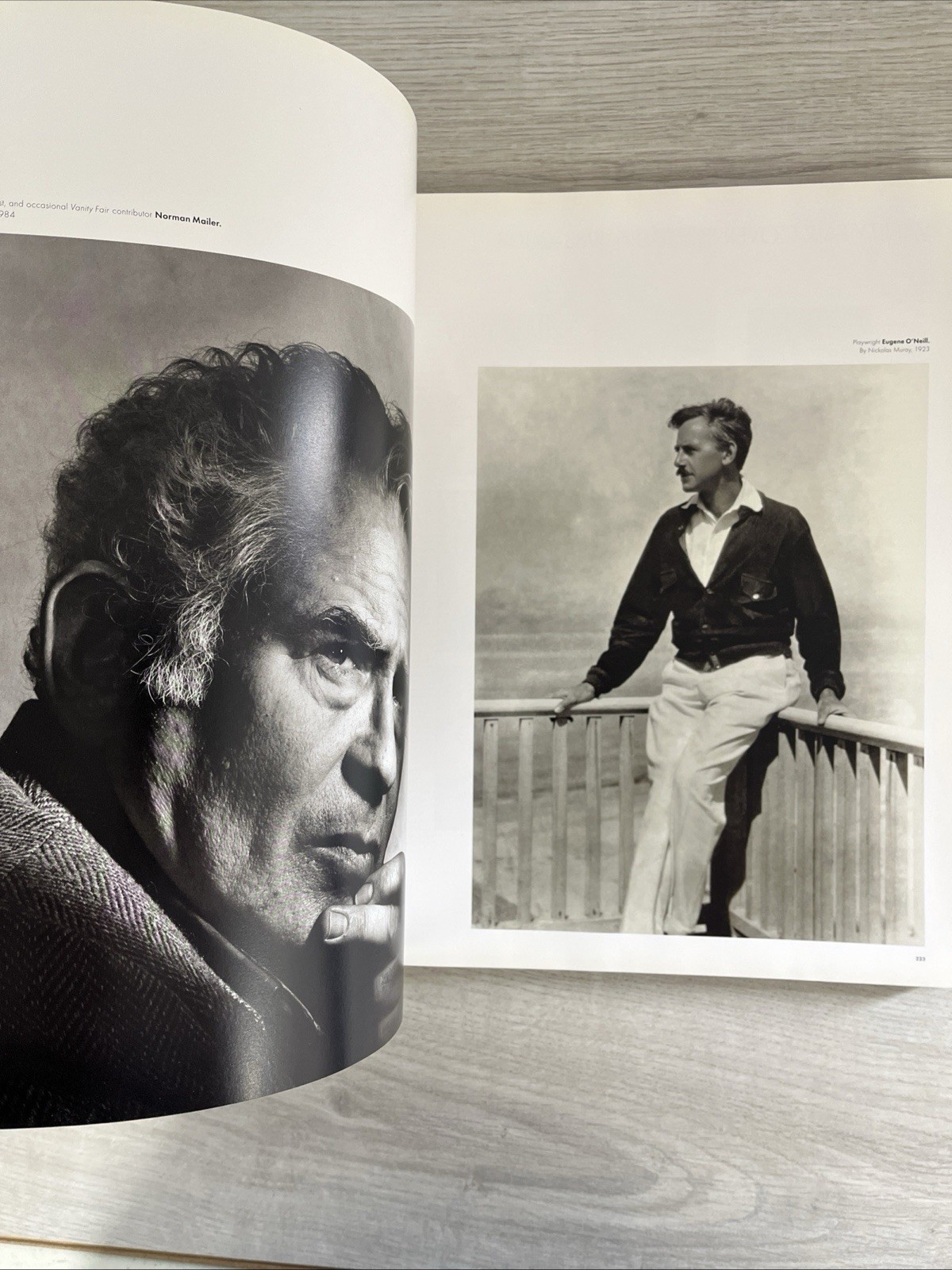 Vanity Fair: the Portraits : A Century of Iconic Images by Graydon Carter. Lib
