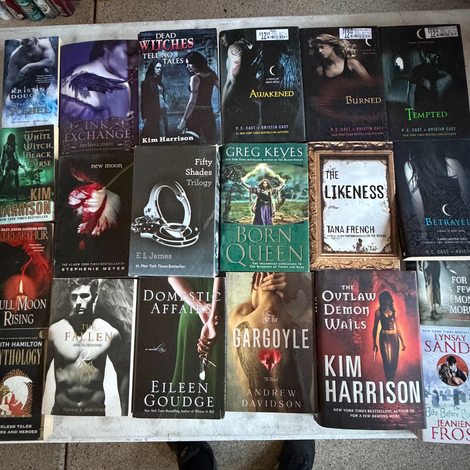 Lot Of 20 Books – Romance, Dark Fantasy, Witches, Vampire, Magic Fiction + USED