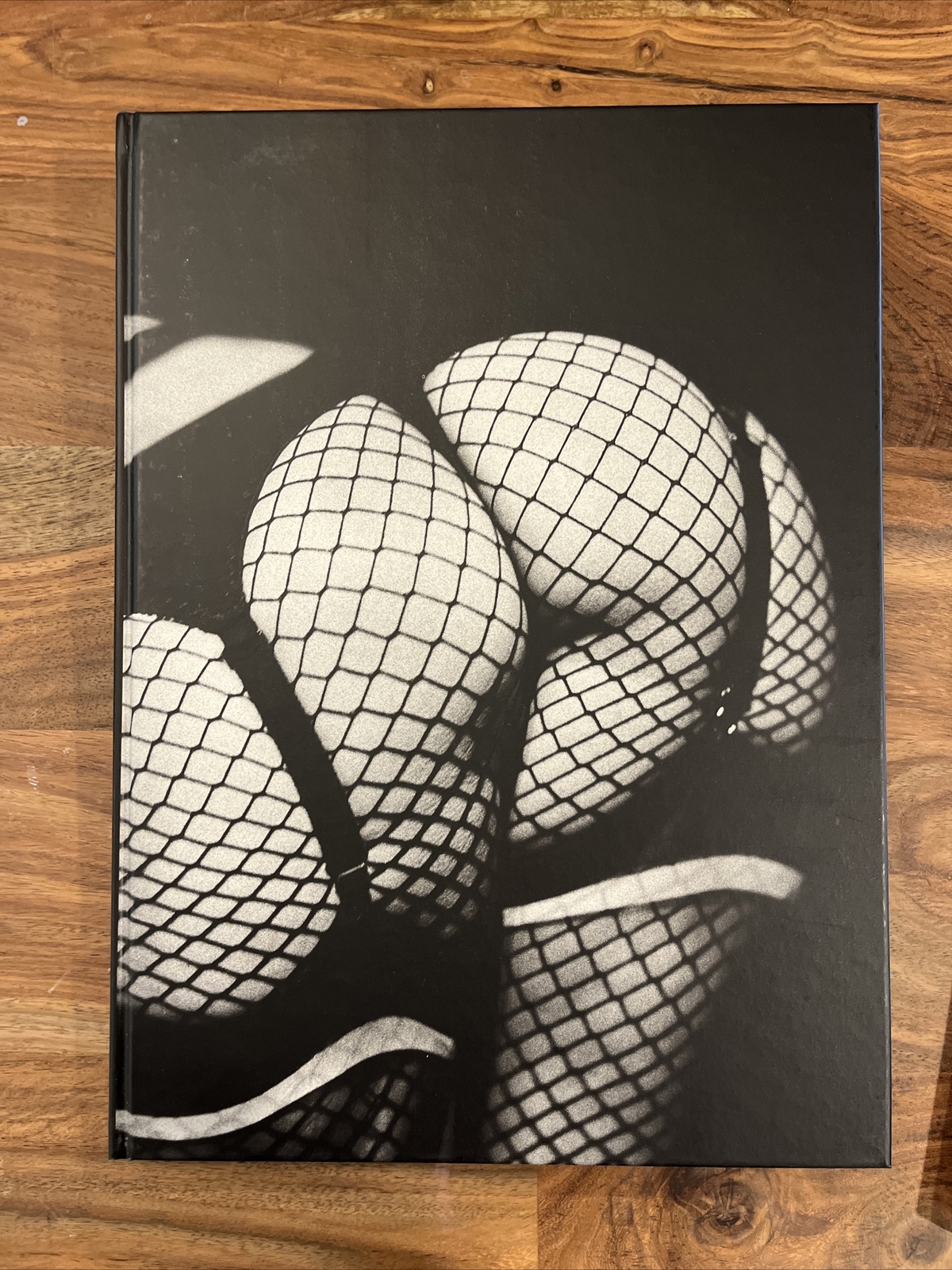 SHOW – Henry Horenstein – Burlesque Photography 2010 Hardcover W Slipcase Signed