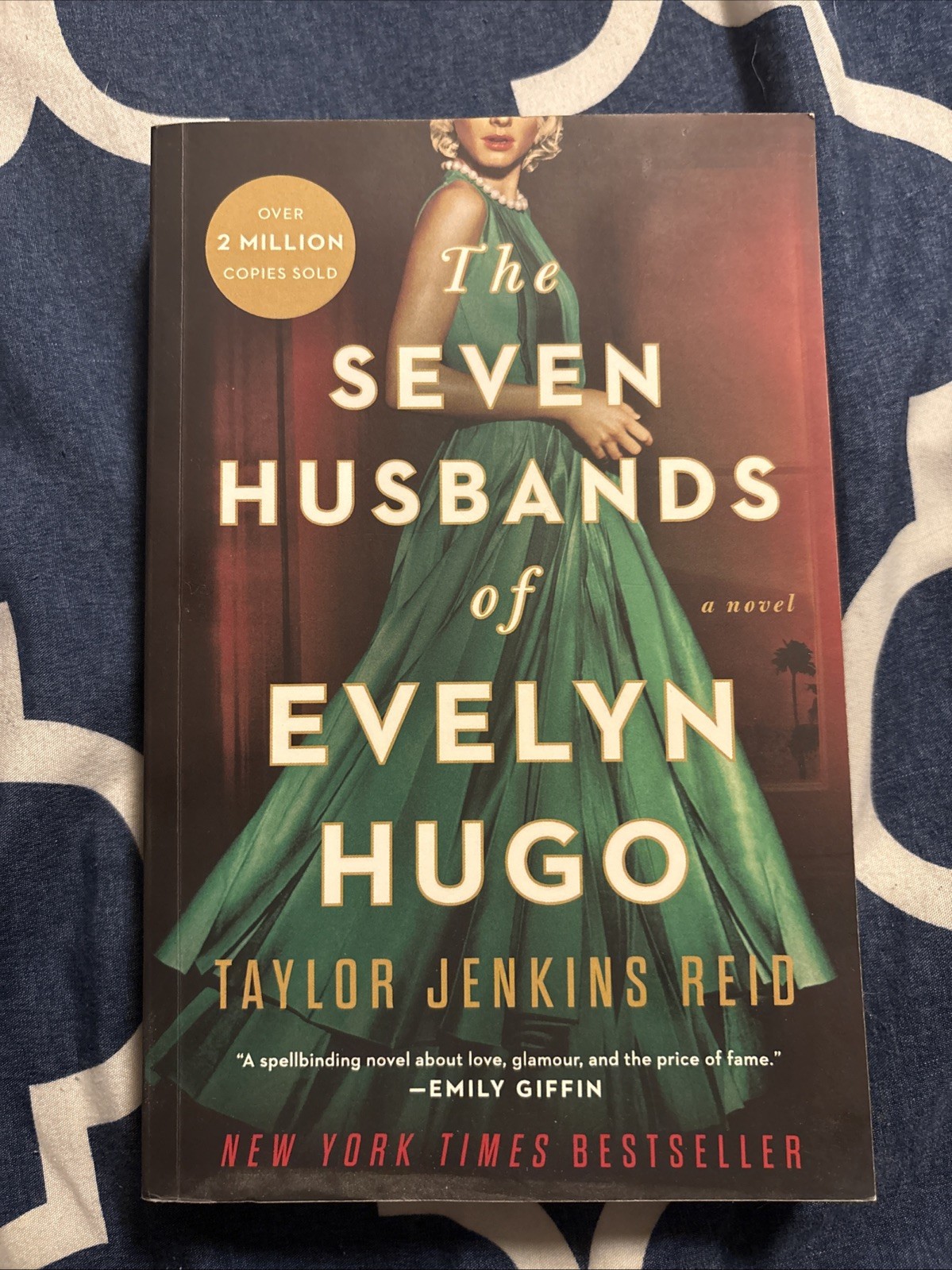 The Seven Husbands of Evelyn Hugo New York Times Bestseller Fiction Paperback