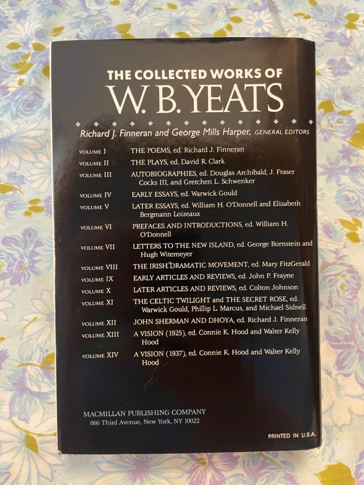 BOOK The Collected works of W B YEATS The Poems Volume 1 Revised Hardcover