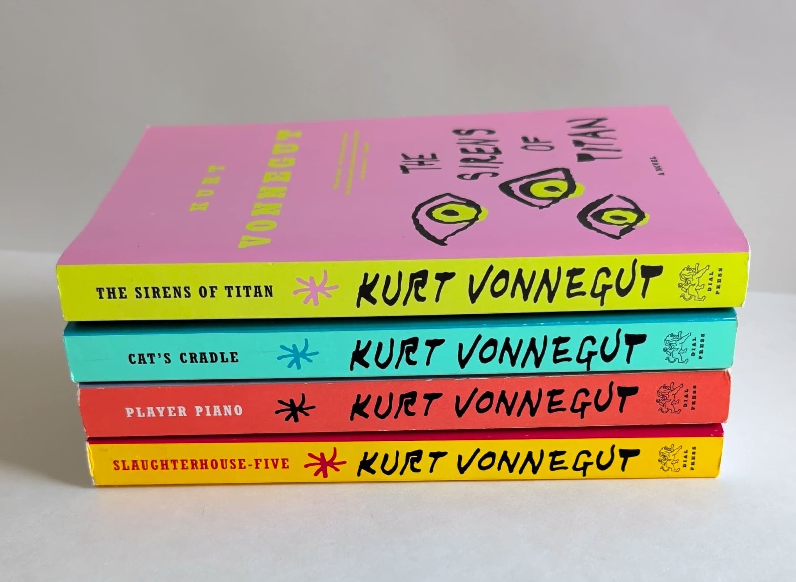 Kurt Vonnegut Lot 4 Paperbacks – Cat’s Cradle Player Piano Sirens Slaughterhouse