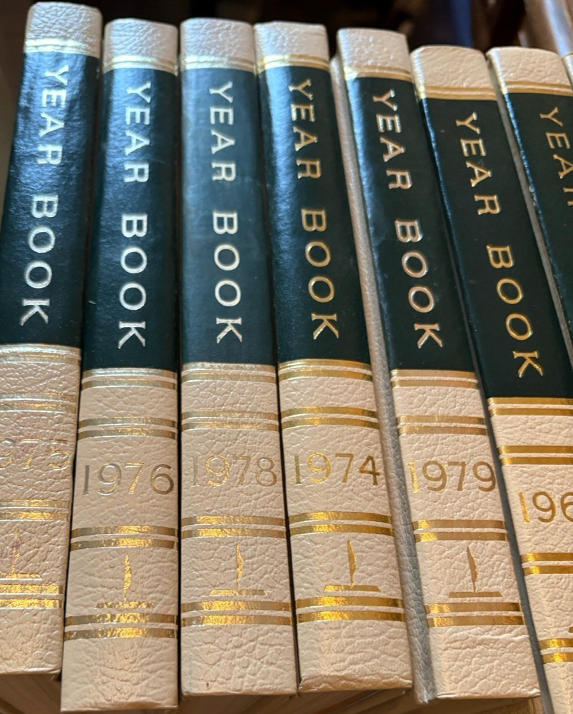 ANNUAL YEAR BOOK World Book Encyclopedia 60s 70s – U CHOOSE- *Buy More &Save*
