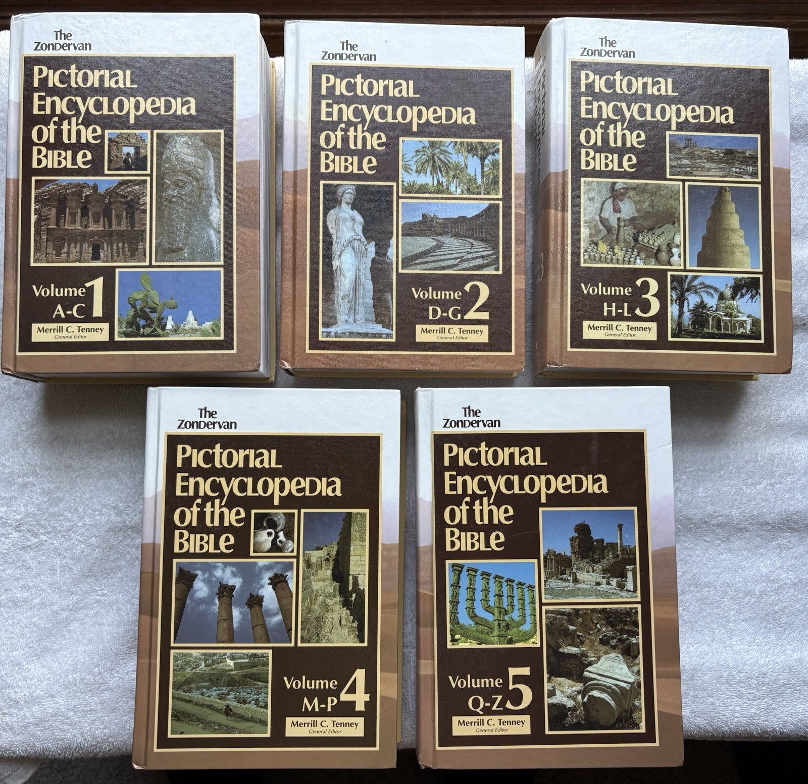 Zondervan Pictorial Encyclopedia o the Bible, Vols. 1-5, VG to LN Books FREESHIP