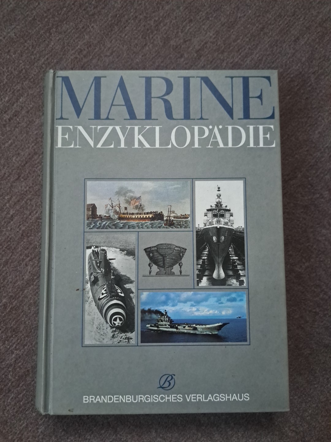 Marine Enzyklopädie