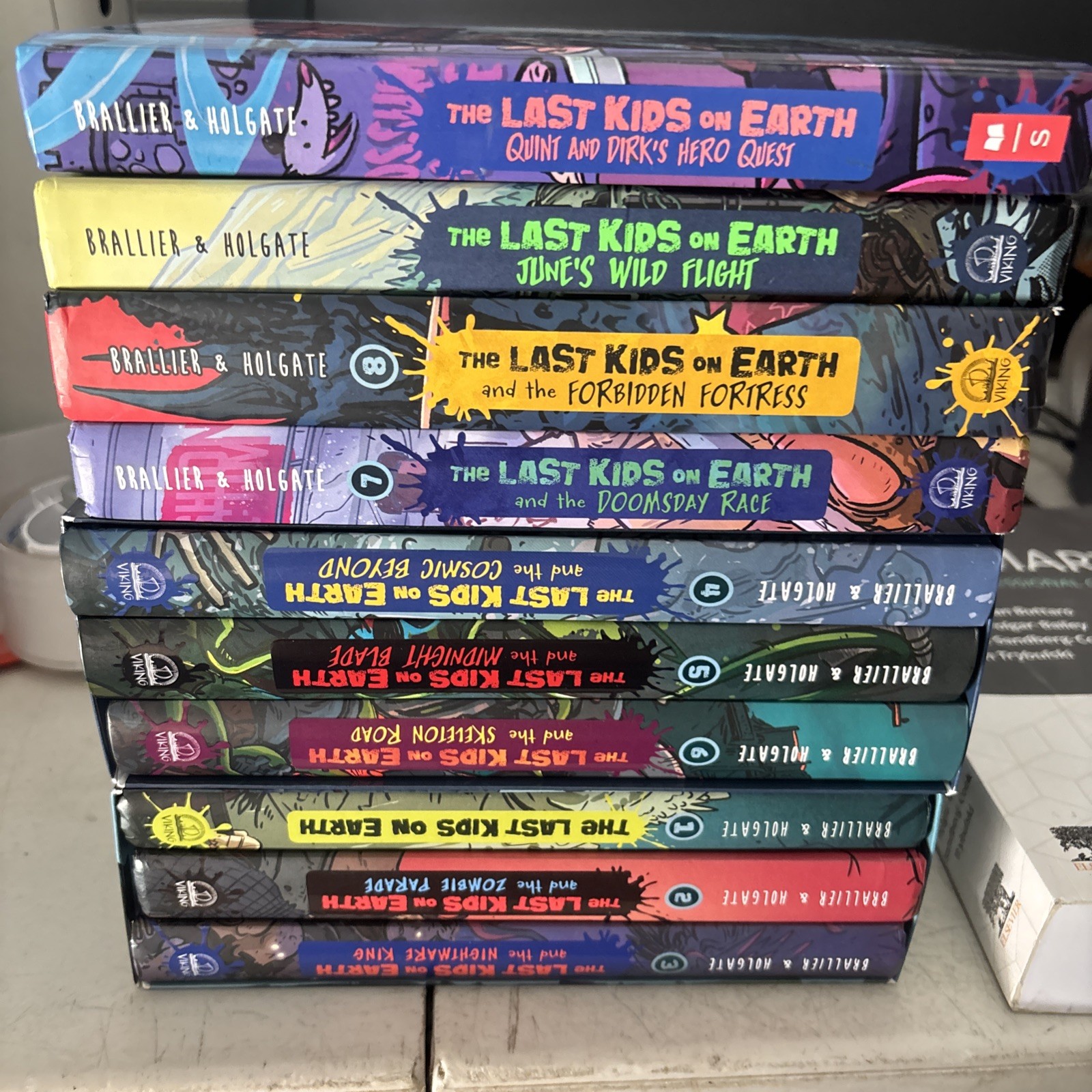 The Last Kids On Earth Books 1-8 &2 Extras Hardback