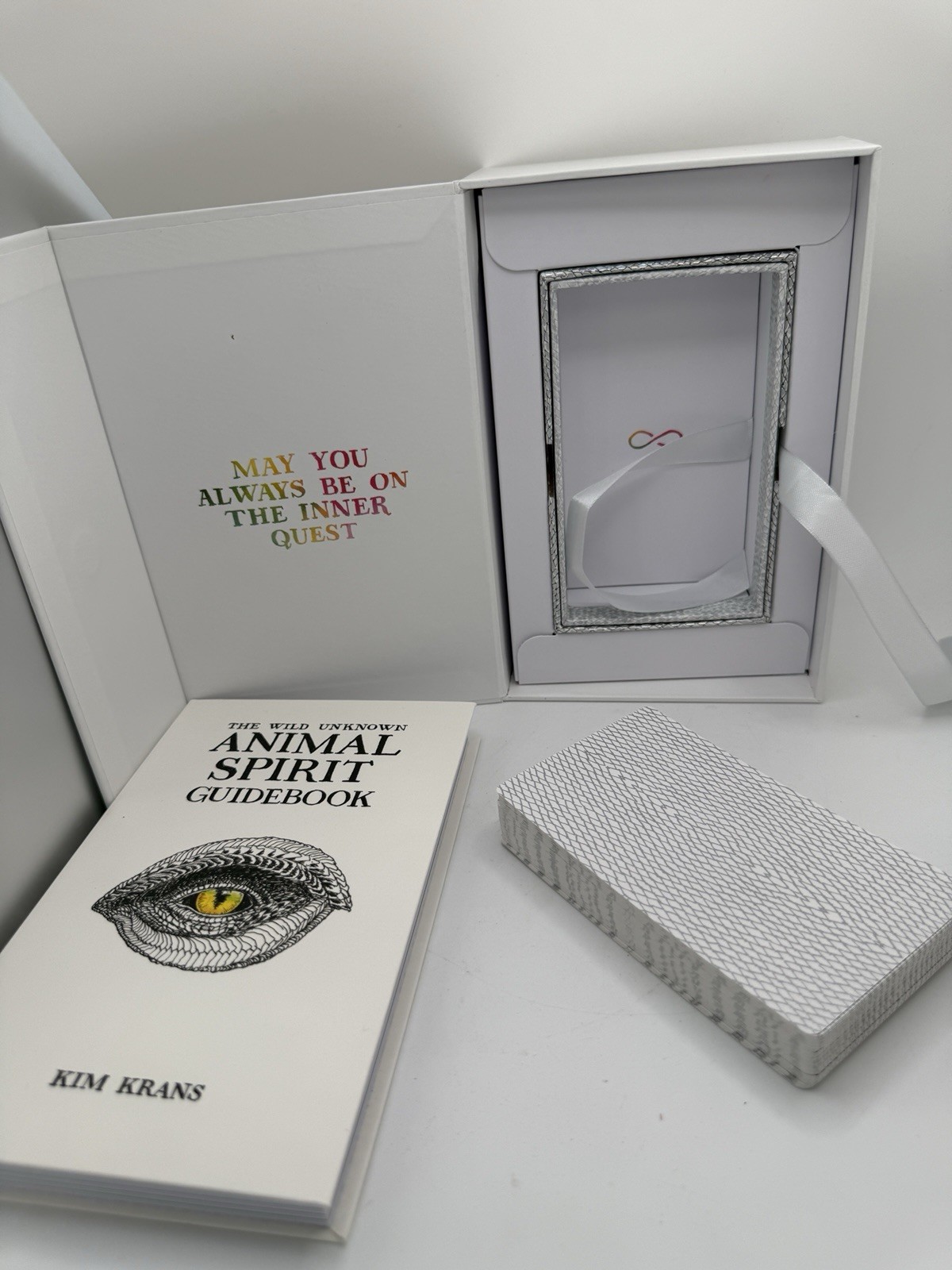 The Wild Unknown Animal Spirit Deck And Guidebook With Official Keepsake Box Set