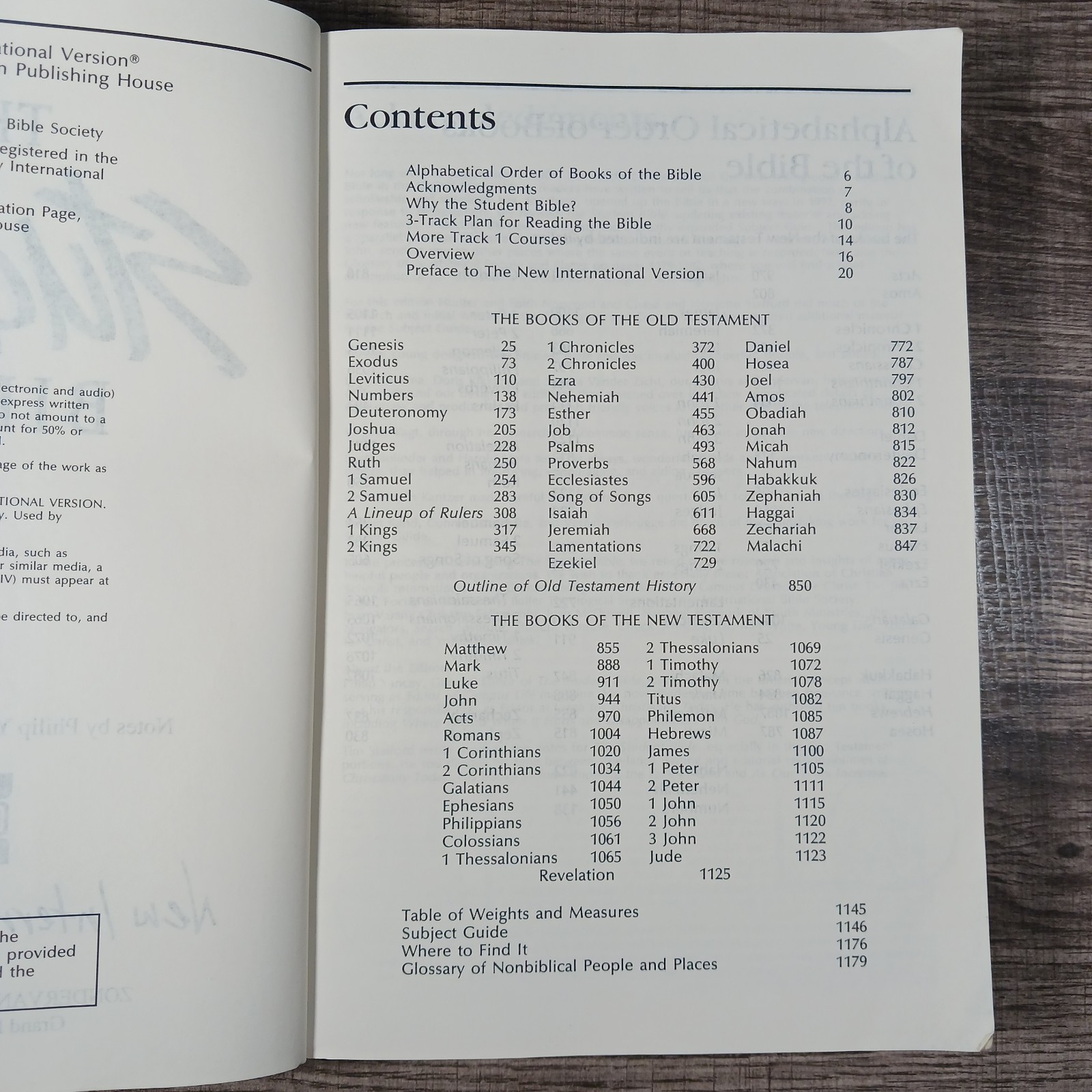 The New Student Bible International Version Expanded Updated Zondervan Paperback