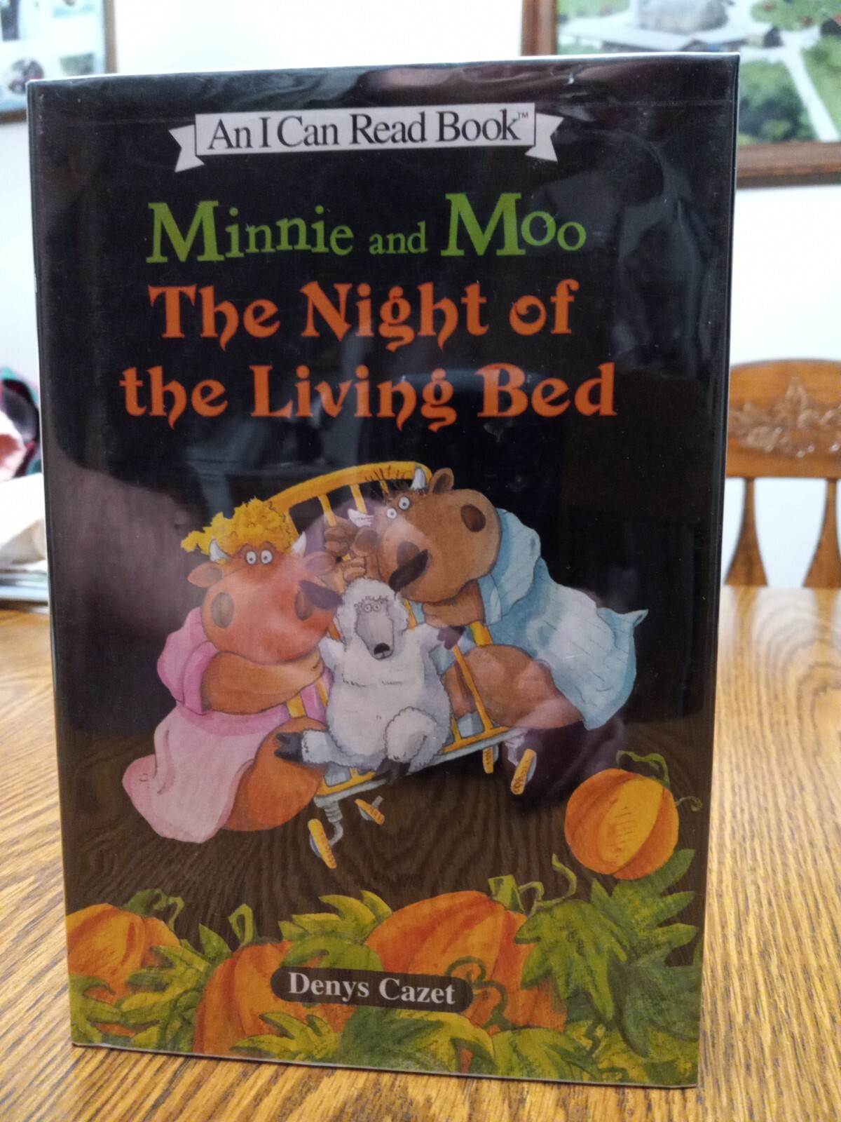 I Can Read Level 3 Ser.: Minnie and Moo: the Night of the Living Bed by Denys…