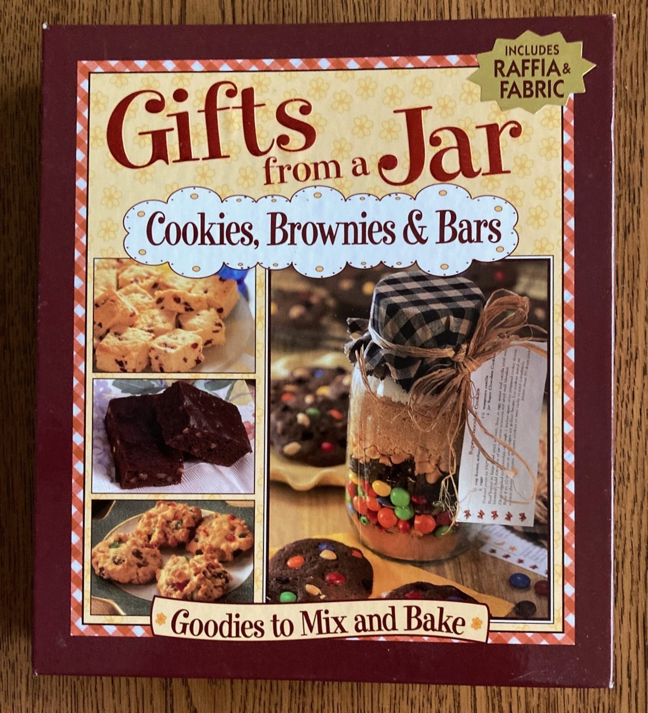 Lot of 4 COOKBOOKS GIFTS FROM A JAR 3 RING COOKBOOKS Fabric & Raffia & IN A JAR
